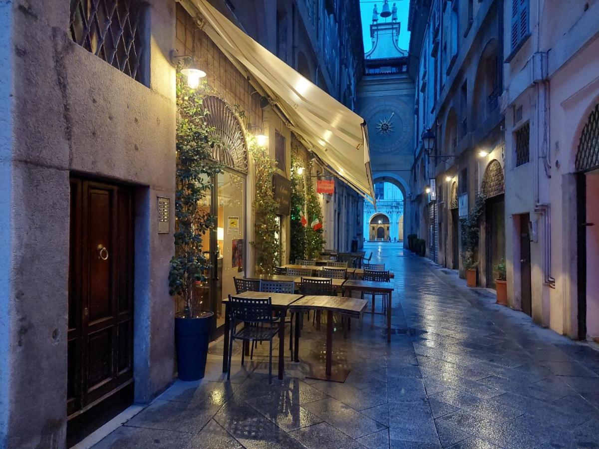 Fiordiluna, Nel Cuore Di Brescia Hotel Ngoại thất bức ảnh