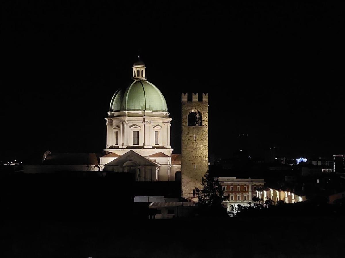 Fiordiluna, Nel Cuore Di Brescia Hotel Ngoại thất bức ảnh