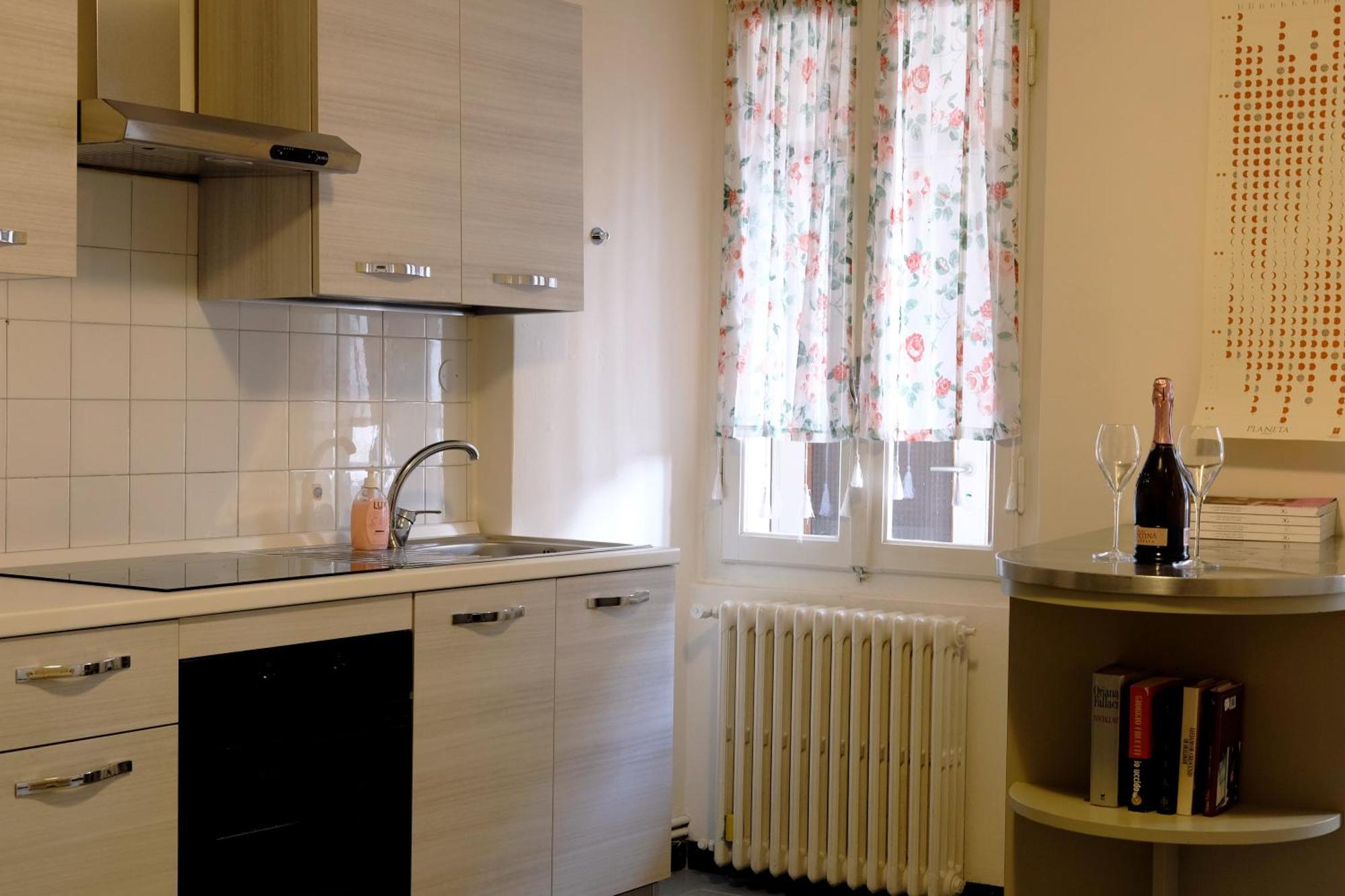 Fiordiluna, Nel Cuore Di Brescia Hotel Ngoại thất bức ảnh
